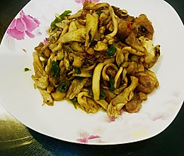 家常菜：平菇炒鸡肉的做法