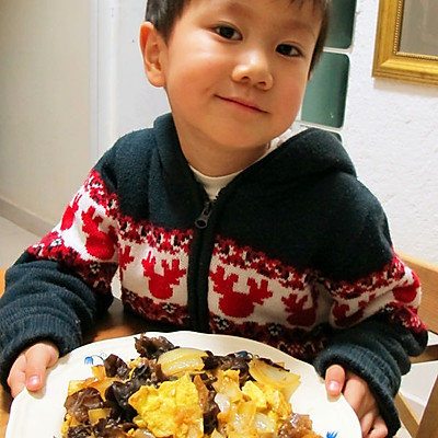 小手做羹汤——宝宝常见健脾养胃类菜肴——木耳洋葱炒鸡蛋