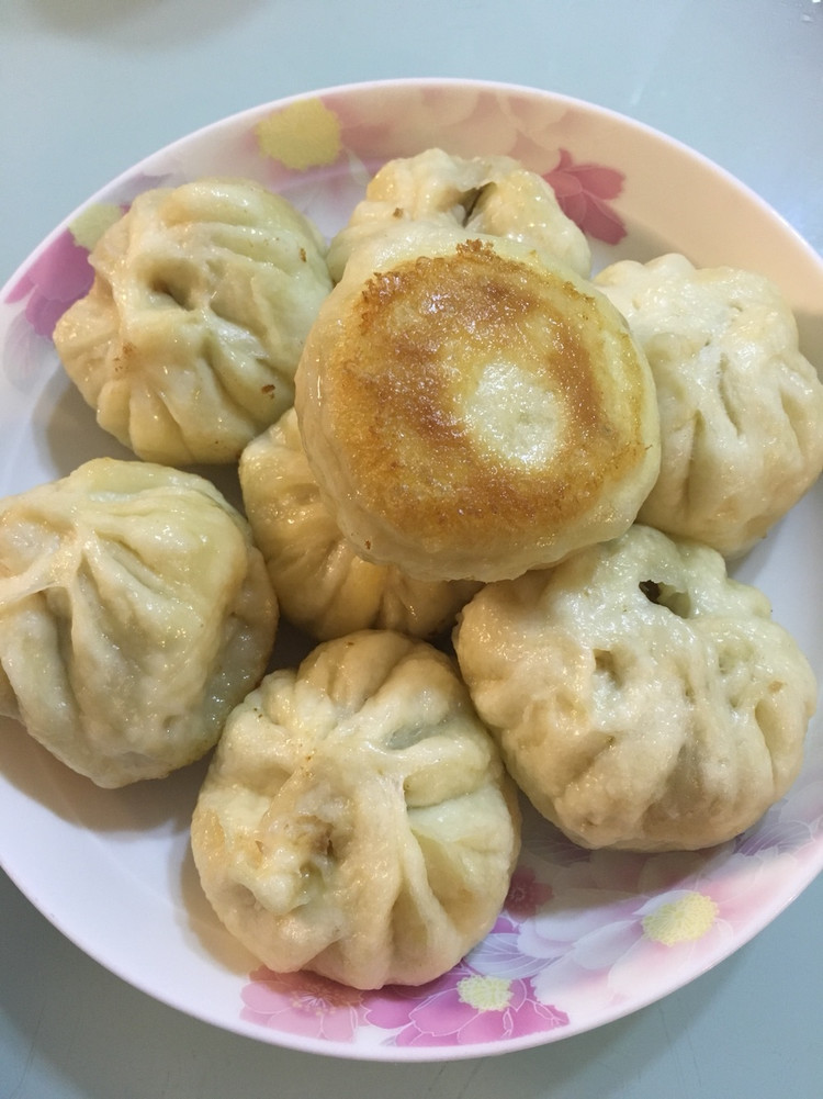 水煎小笼包的做法