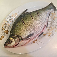 【雪菜豆豉蒸鳊鱼】：年年有余的吉祥菜的做法图解2