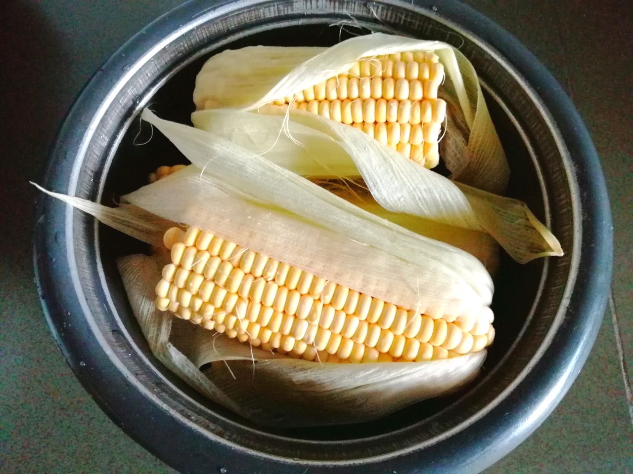 煮玉米怎么做_煮玉米的做法_花好月圆128_豆果美食