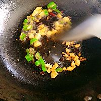 10分钟家庭干煸鸡块的做法图解5