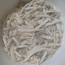 海鲜菇炒瘦肉