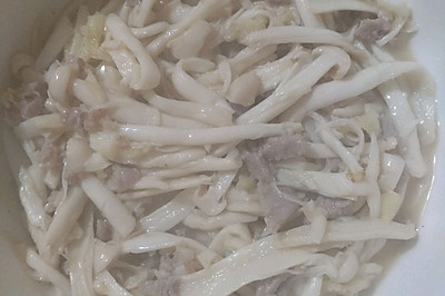海鲜菇炒瘦肉