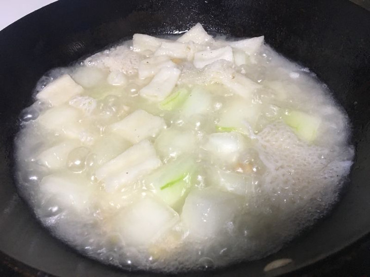 冬瓜竹荪干贝汤的做法