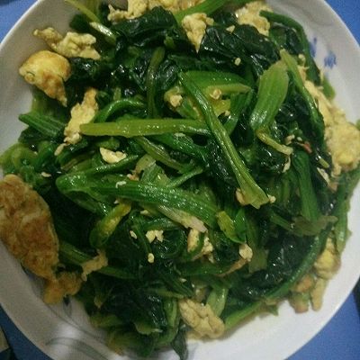 菠菜炒鸡蛋