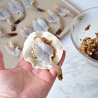 抱蛋鲜肉虾饺的做法图解5