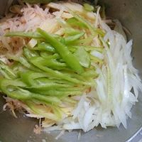 鸡蛋土豆饼的做法图解2