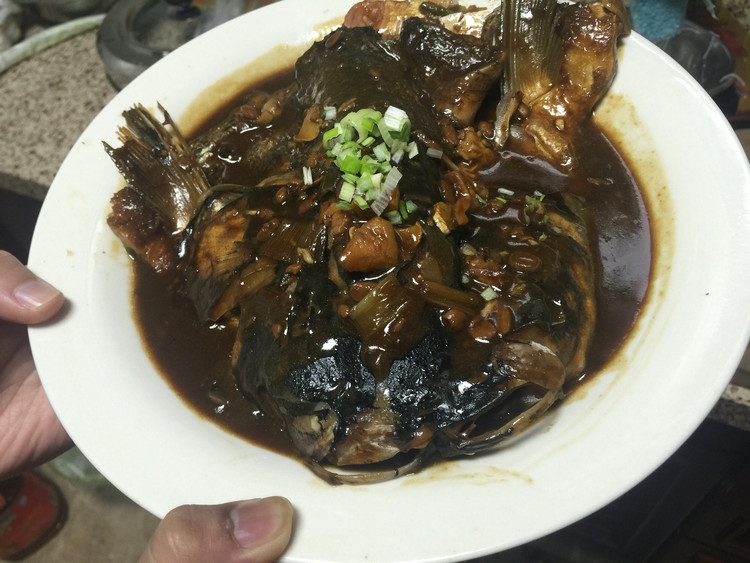 酱焖鱼头的做法