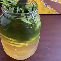 香菜手打柠檬茶的做法图解7