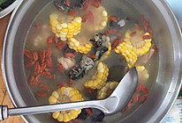 红枣玉米乌鸡汤的做法