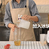 芝芝莓果的做法——小兔奔跑奶茶教程的做法图解3