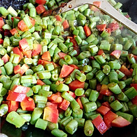 四季豆炒肉丁的做法图解8