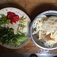 酸辣藕片的做法图解1