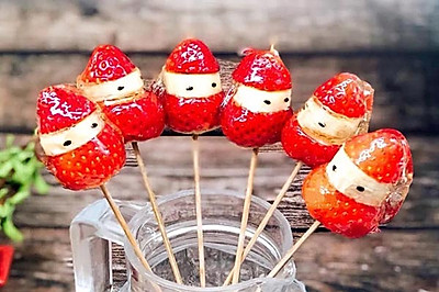 超可爱的草莓糖葫芦