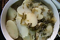 土豆烧腌菜的做法