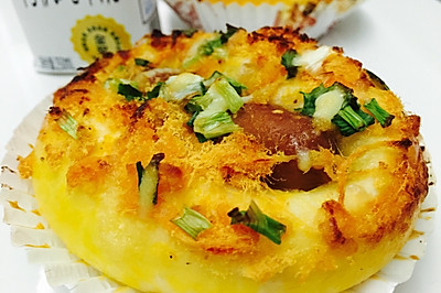 肉松火腿肠沙拉包