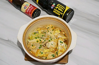 白菜金针菇豆腐煲