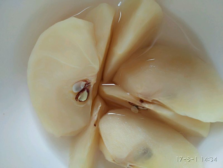 蒸苹果水——缓解宝宝拉肚子腹泻的做法
