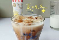 干杯：冰可可炼乳拿铁。的做法