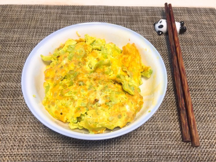 苦瓜鸡蛋饼的做法