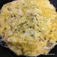 鲜槐花蛋饼的做法图解8