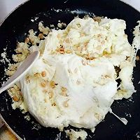 蔓越莓牛轧糖  花生牛轧糖的做法图解3