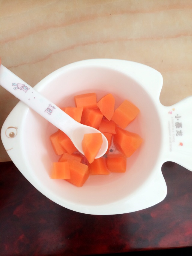 胡萝卜米糊（4-7个月宝宝）的做法图解3