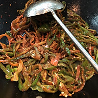 孜然炒肉夹馍的做法图解6