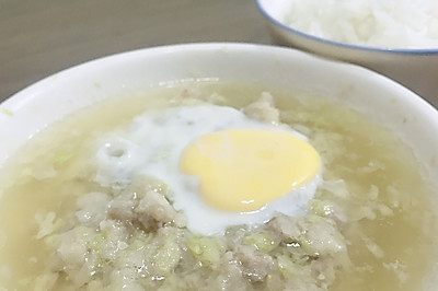 蔬菜肉饼汤