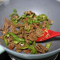 #中小学生营养餐#蛋白质满满的营养午餐～青椒牛肉片的做法图解8