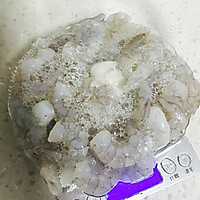 避风塘炒虾仁的做法图解1