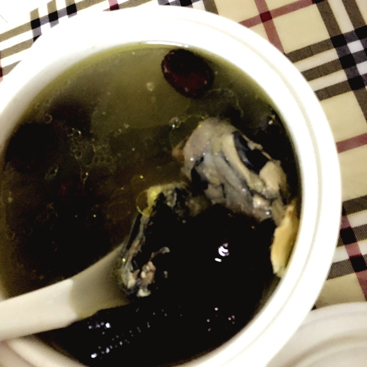 当归红枣乌鸡汤……滋补养颜的做法