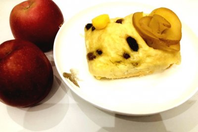 苹果装饰的蛋糕