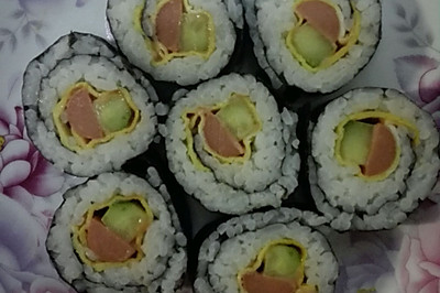 火腿青瓜寿司