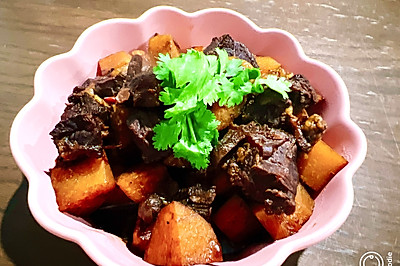 土豆炖牛肉