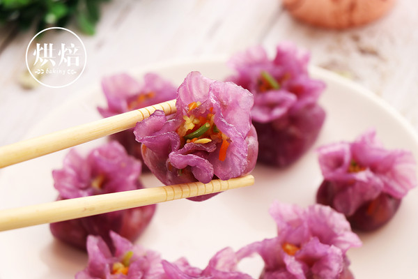 鸡蛋西葫芦蔬菜馅 紫甘蓝花形蒸饺