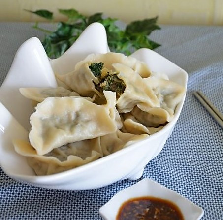 猪肉芹菜茄子水饺的做法