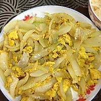 洋葱炒鸡蛋的做法图解1