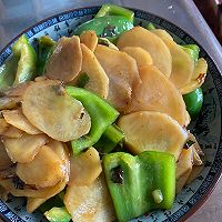 大辣椒炒土豆片的做法图解7
