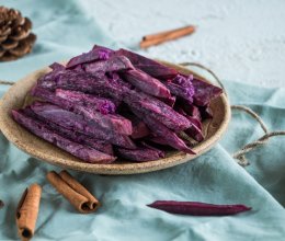 你肯定会想试试这个紫色薯条的的做法
