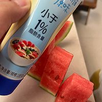 #在夏日饮饮作乐#炼乳美味冰西瓜的做法图解3
