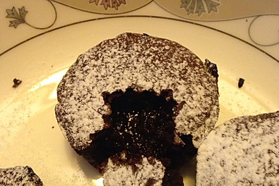 心太软—巧克力熔岩蛋糕