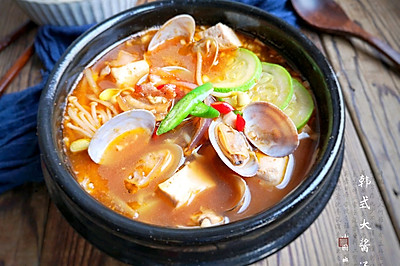 口感浓香且味道鲜美，经常喝还有助于消化的韩式大酱汤
