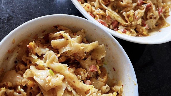 油泼辣子酸汤面的做法