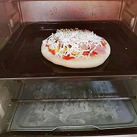 #安佳马苏里拉芝士挑战赛#甜玉米火腿辣鸭肉双拼披萨的做法图解10