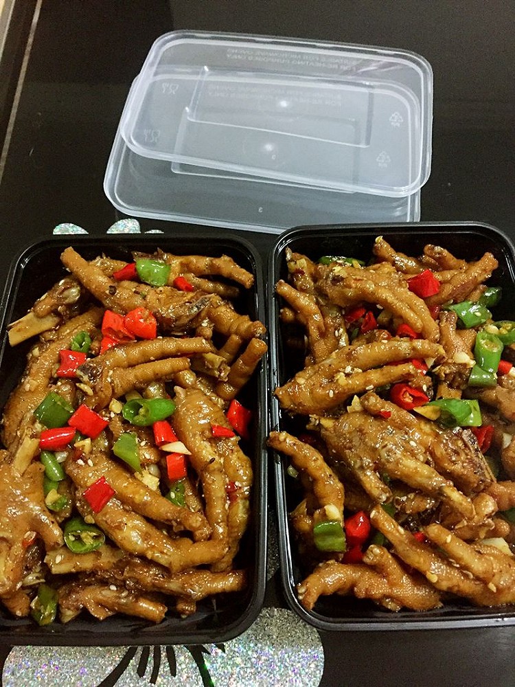 辣子鸡爪的做法