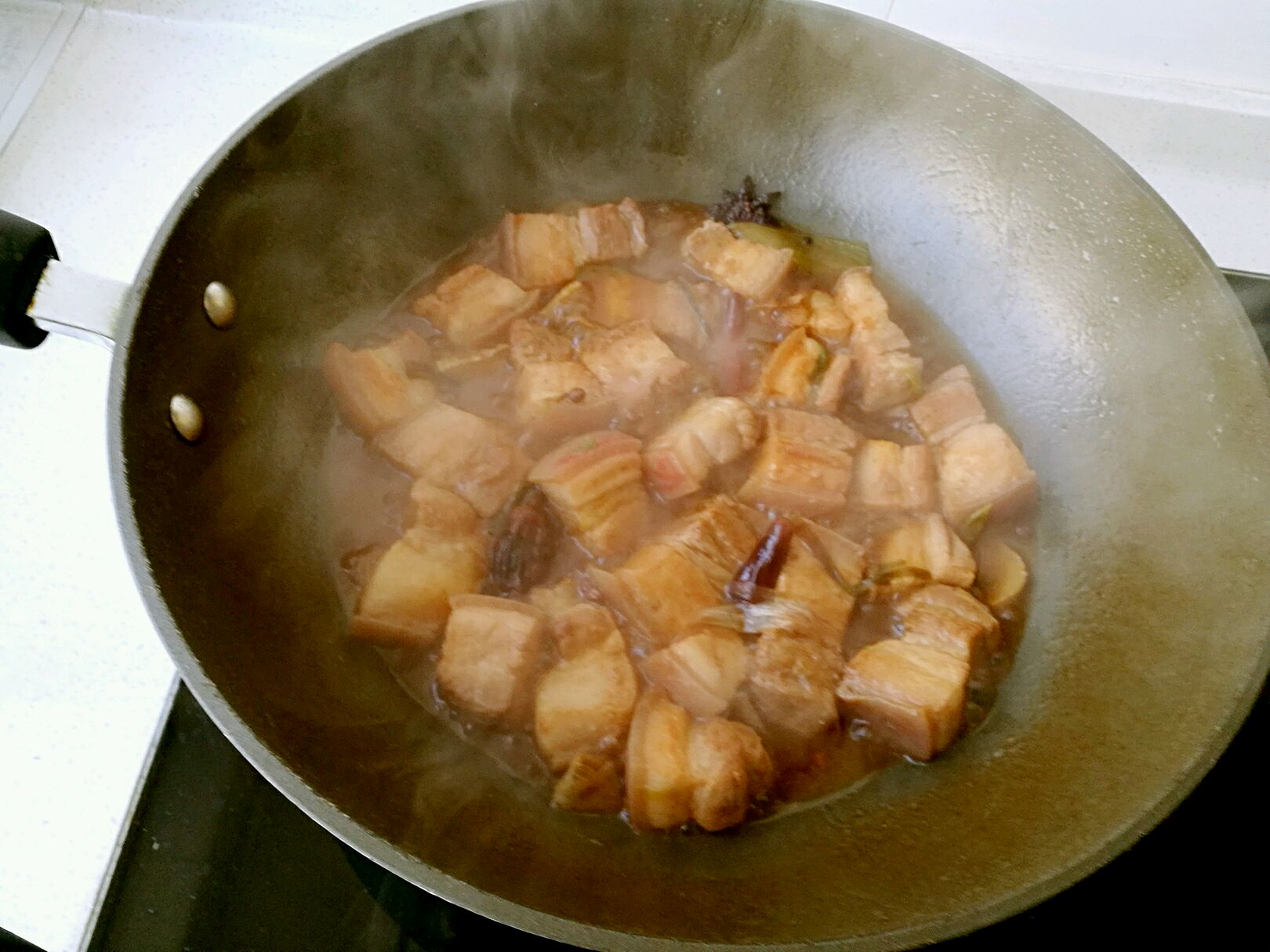 五花肉煎豆腐,五花肉煎豆腐的家常做法 - 美食杰五花肉煎豆腐做法大全