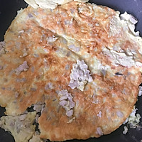 剩余的饺子馅  蛋饼的做法图解6