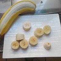 升级版小点心→香蕉海苔烧的做法图解1